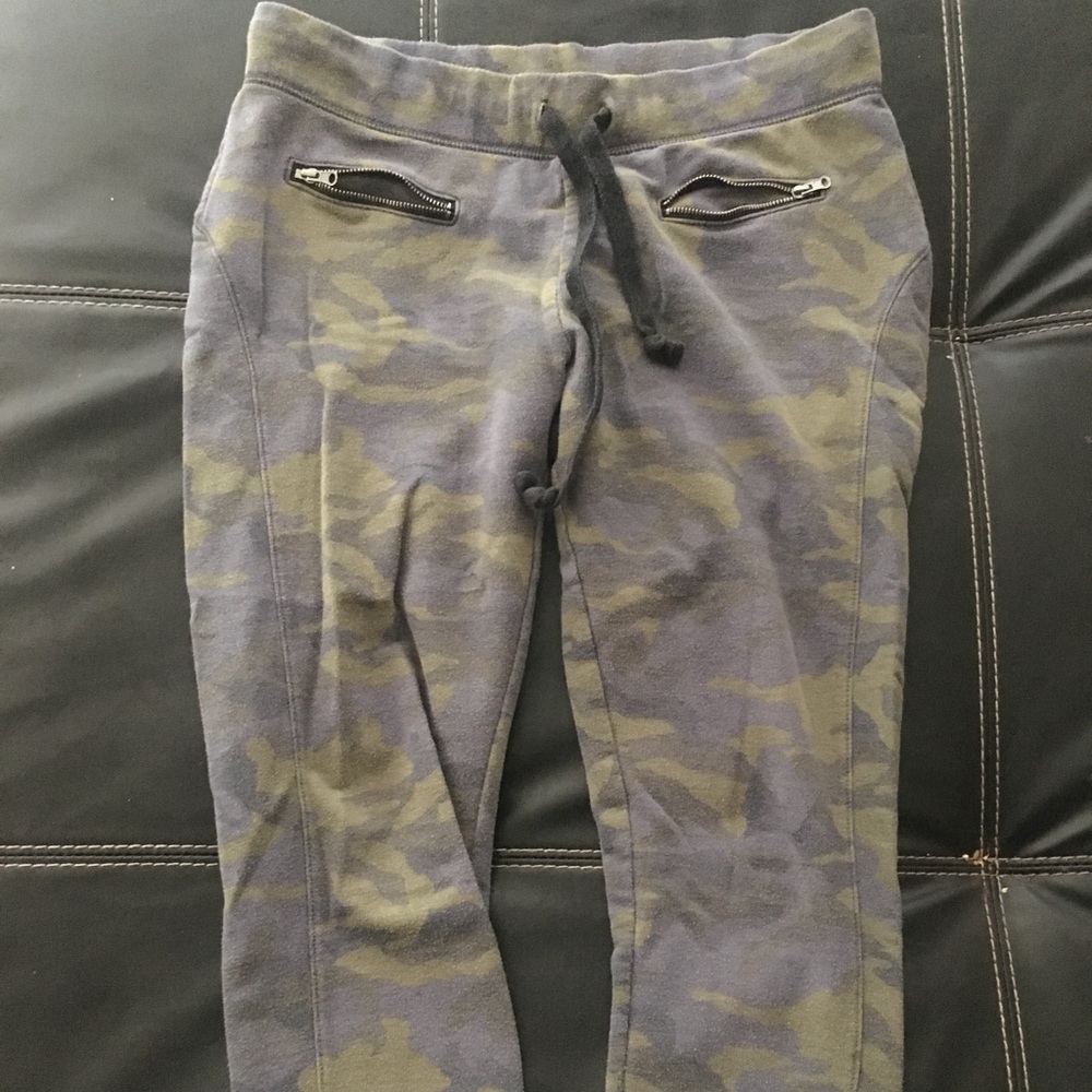 Camo Capri pajama pants